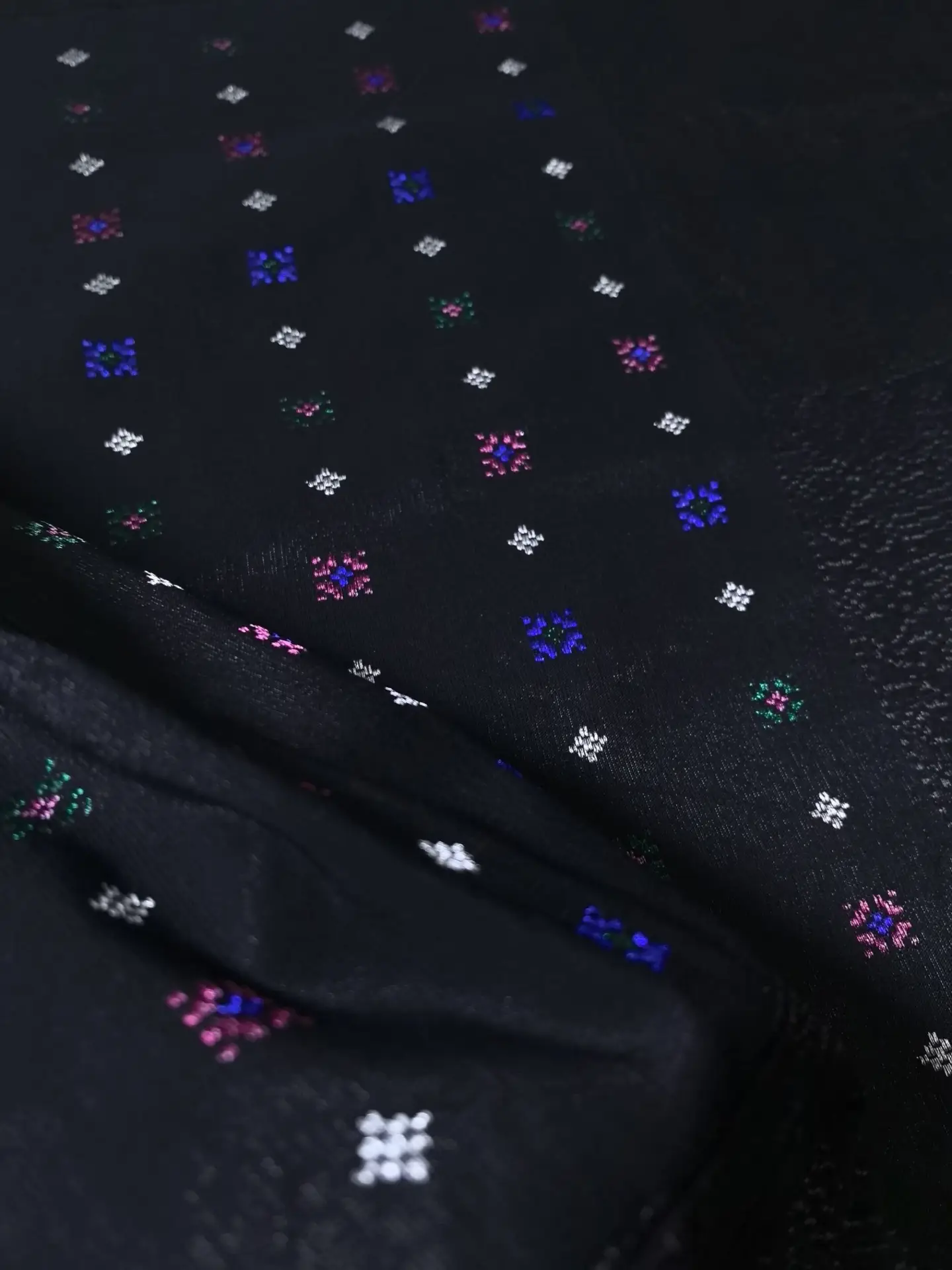 Kain Tenunan Betabur Rapat - Gambar 3