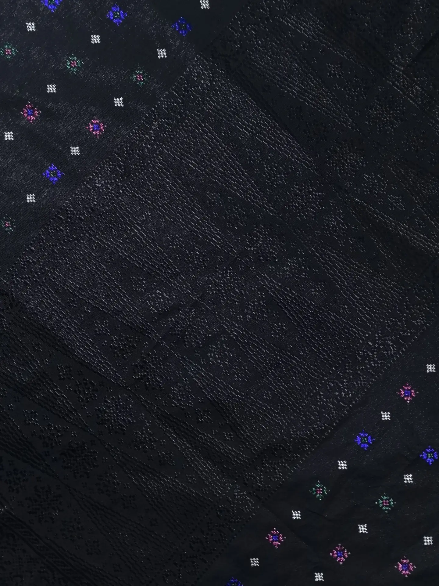 Kain Tenunan Betabur Rapat - Gambar 2